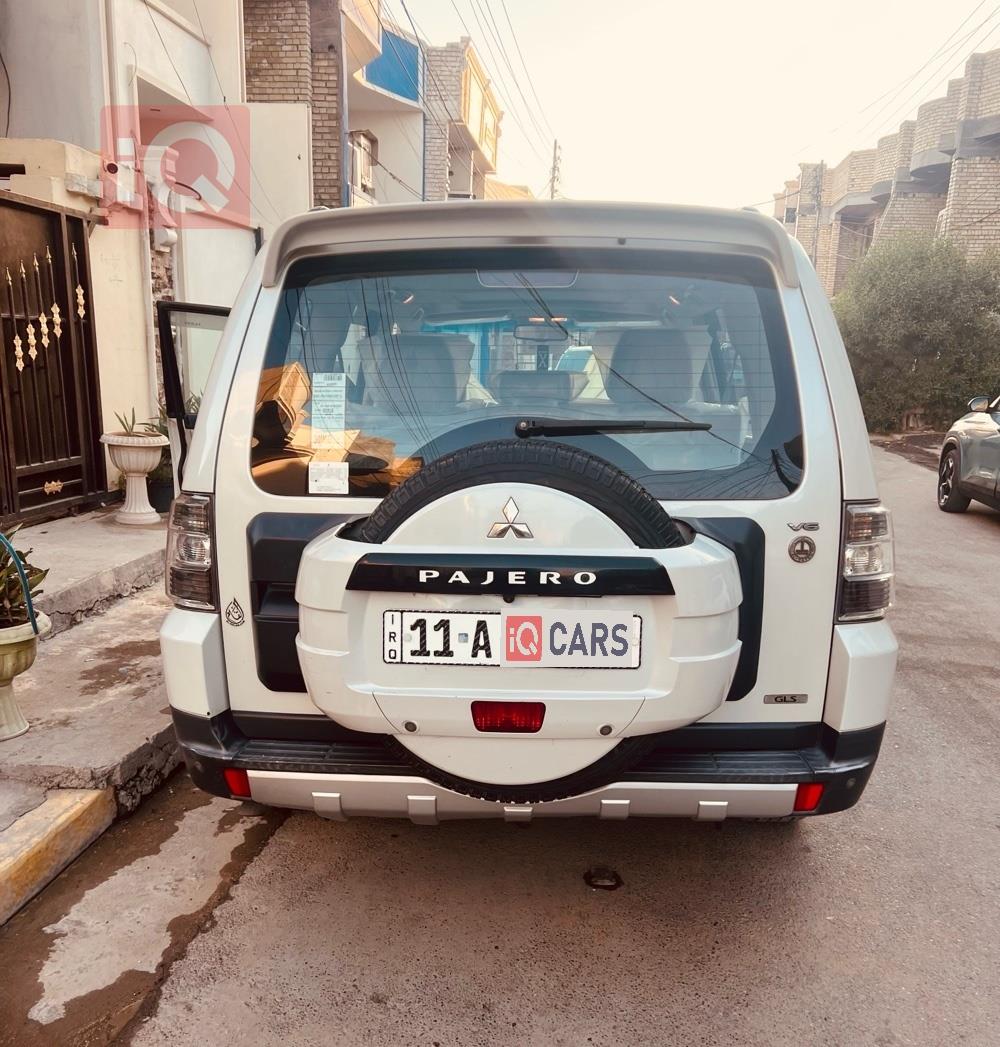 ميتسوبيشي باجيرو